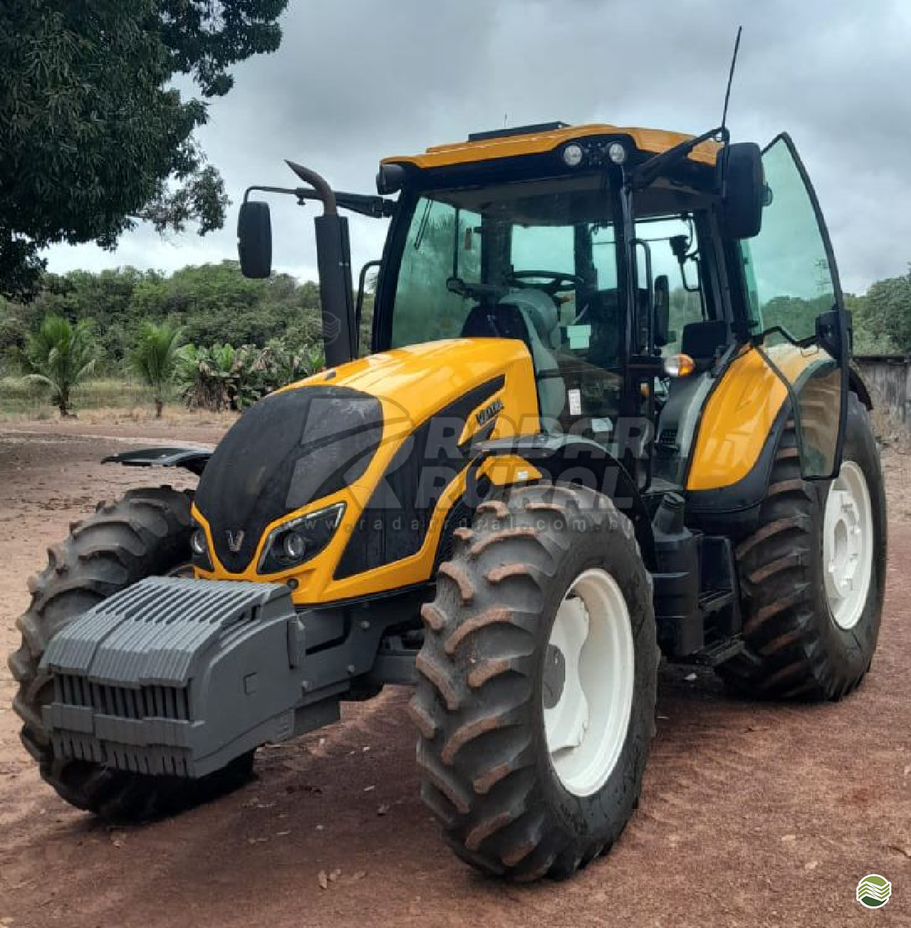 TRATOR VALTRA VALTRA A144 HiTech Tração 4x4 Radar Rural VERA CRUZ SÃO PAULO SP